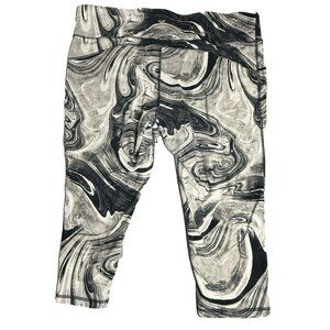XERSION Plus Size Black Marble High Rise Fitted Capri Size 2XL